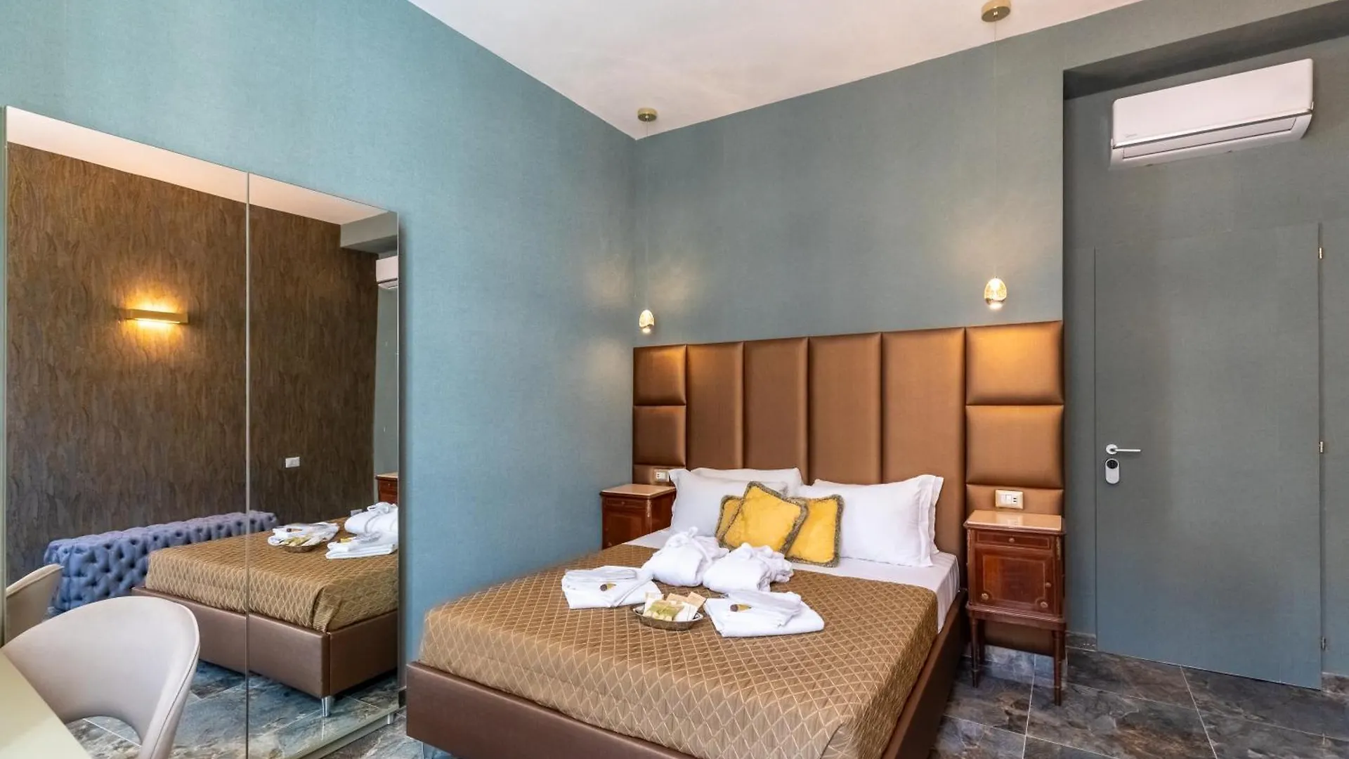 Piazza Di Spagna 51 Luxury Guest House Rome