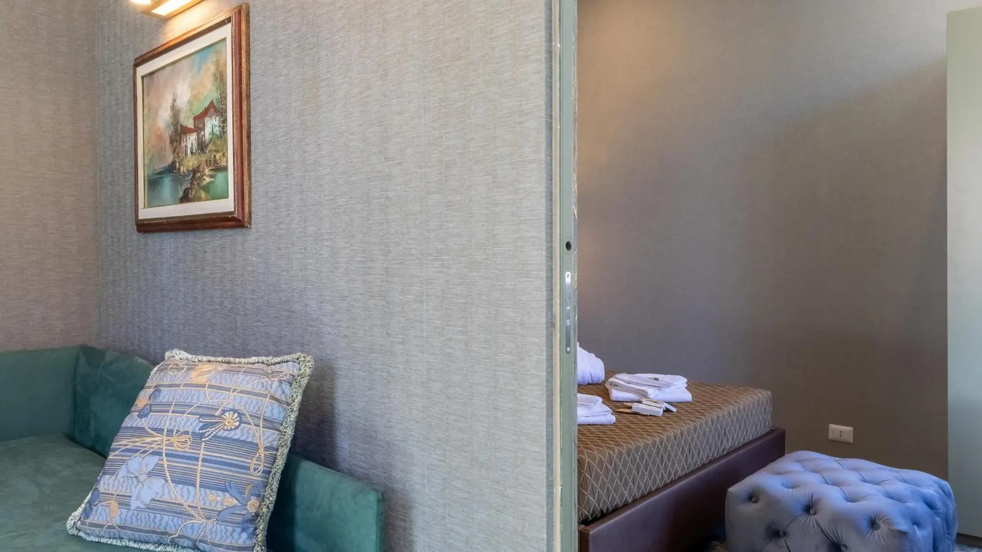Piazza Di Spagna 51 Luxury Guest House Rome